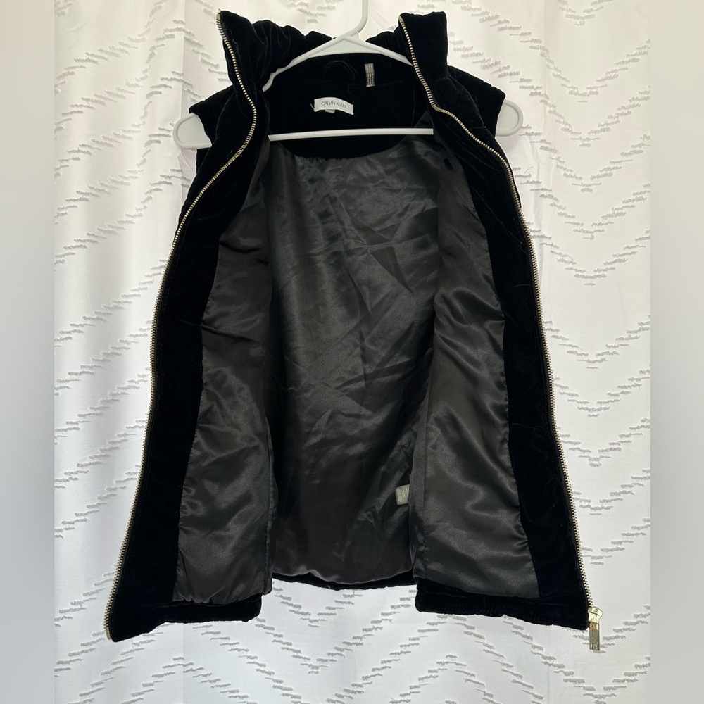 Calvin Klein Black Velvet Quilted Vest - Picture 4 of 5